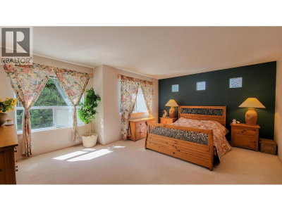147 ASPENWOOD Drive | Port Moody British Columbia | Slide Image Thirteen