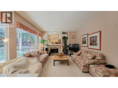 147 ASPENWOOD Drive | Port Moody British Columbia | Slide Image Six