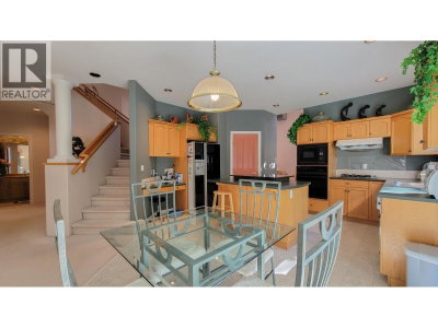 147 ASPENWOOD Drive | Port Moody British Columbia | Slide Image Nine