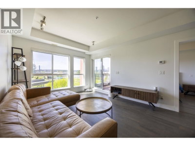 10033 RIVER Drive | Richmond British Columbia | Slide Image Ten