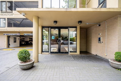 7831 WESTMINSTER Highway | Richmond British Columbia | Slide Image Thirty-five