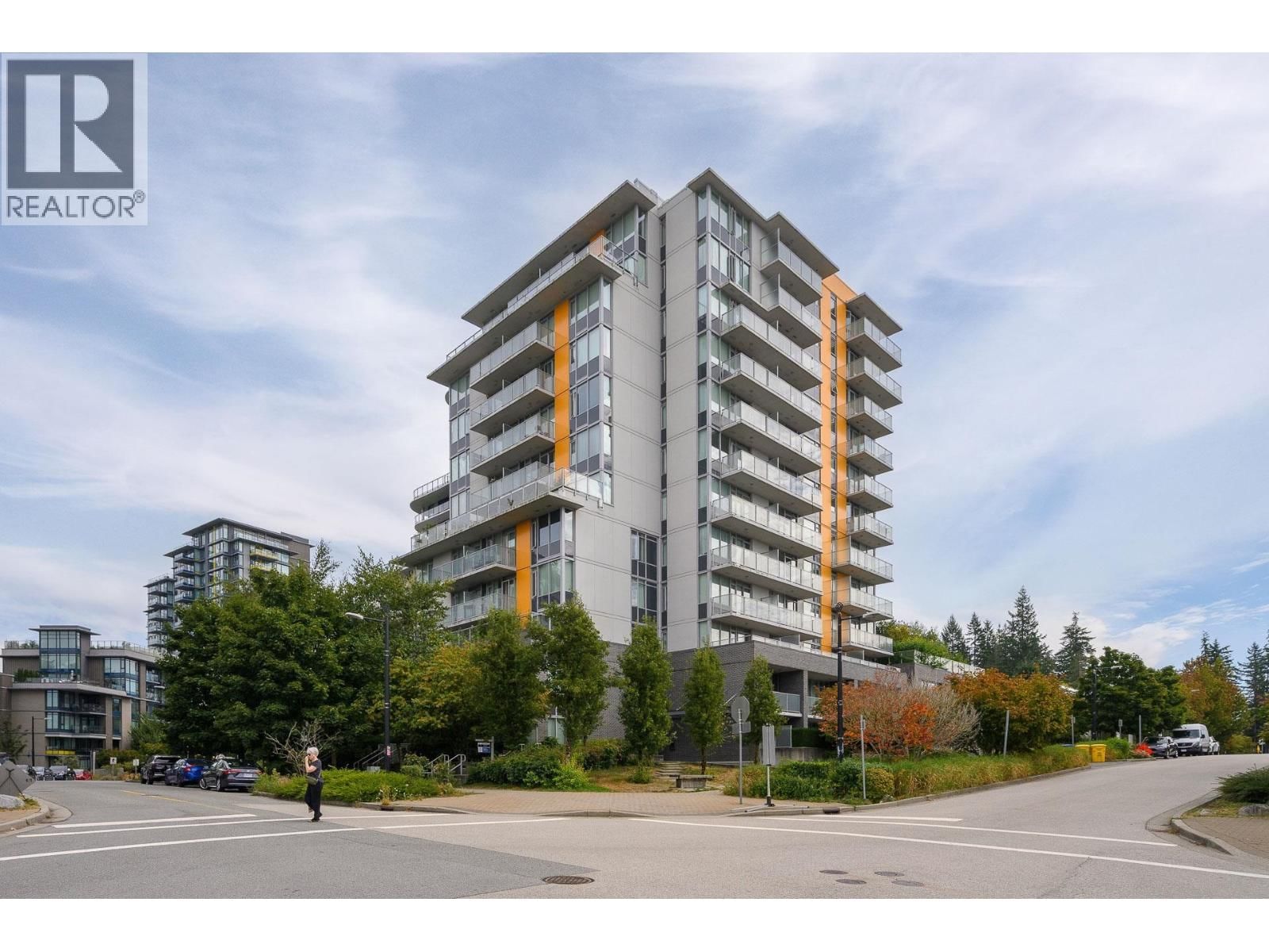9025 HIGHLAND Court, Burnaby, British Columbia V5A 0A8