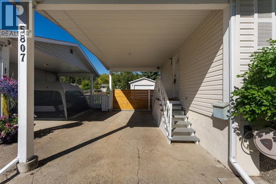 5807 OXFORD Drive | Prince George British Columbia | Slide Image Four