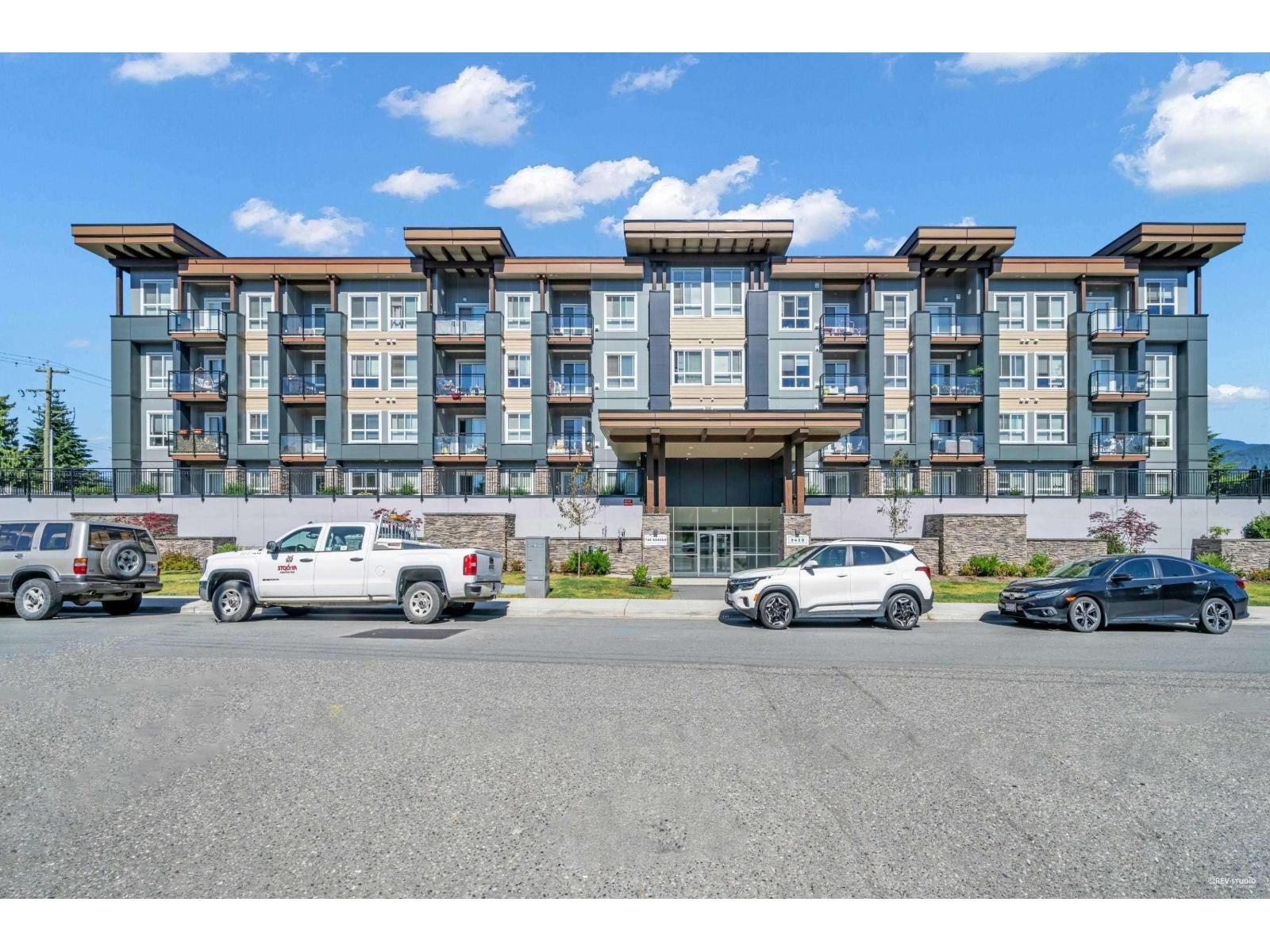 9450 ROBSON Street, Chilliwack, British Columbia V2P 0L7