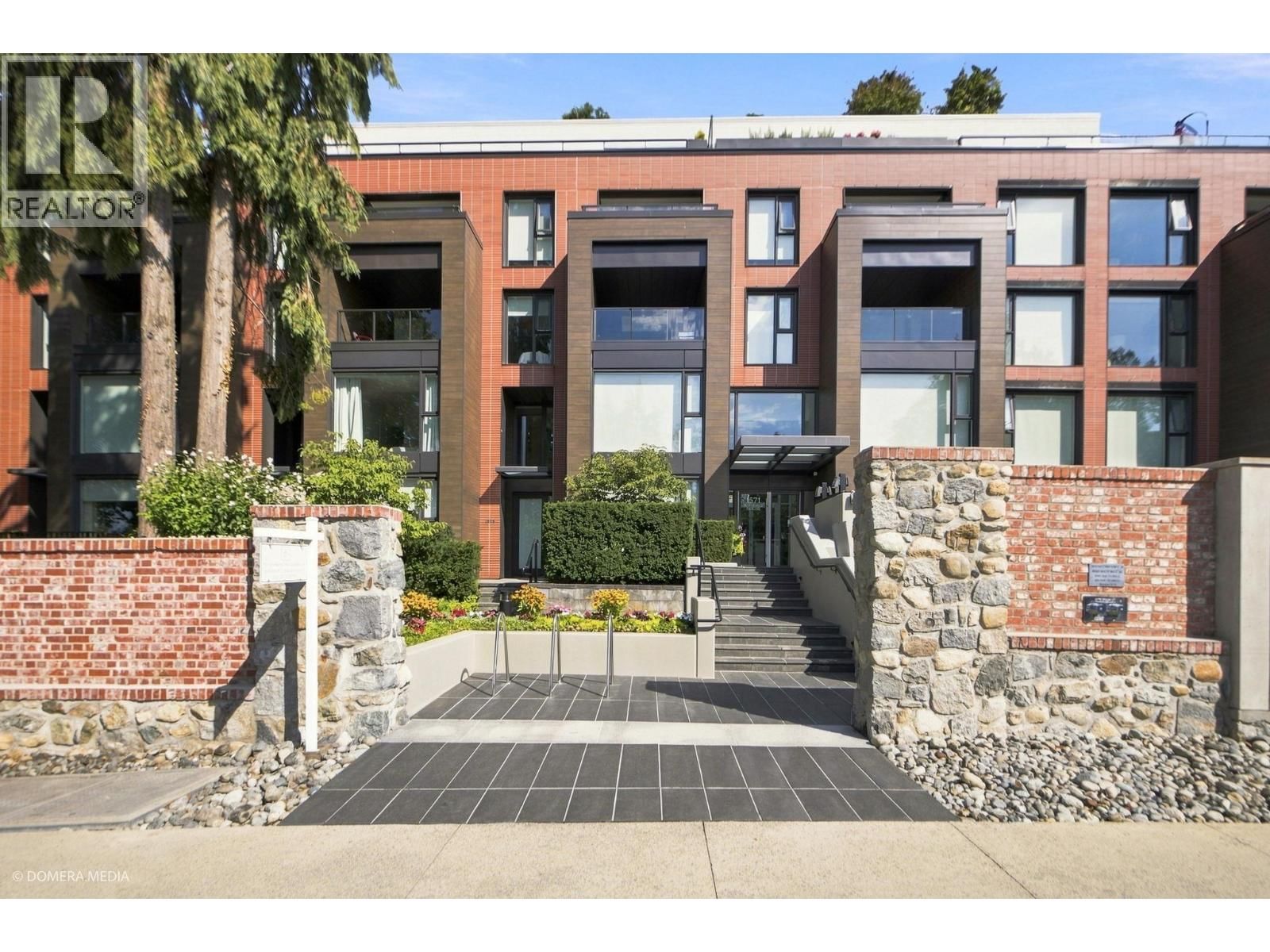 1571 57TH Avenue, Vancouver, British Columbia V6P 0H7