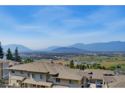 6026 LINDEMAN Street | Chilliwack British Columbia | Slide Image Twenty-six