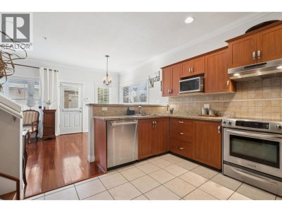 3000 RIVERBEND Drive | Coquitlam British Columbia | Slide Image Five