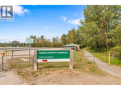 23836 ZERON Avenue | Maple Ridge British Columbia | Slide Image Thirty-eight