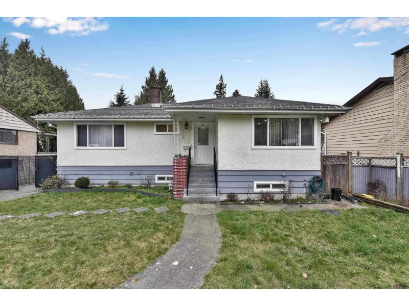 9565 116 Street Delta British Columbia, V4C 5X2 - 6 Bedrooms Home For Sale