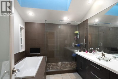 1135 GROVELAND Court | West Vancouver British Columbia | Slide Image Twenty-three