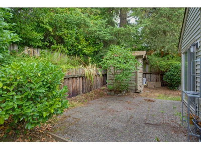 19207 FAIRWAY Drive | Surrey British Columbia | Slide Image Twenty-eight