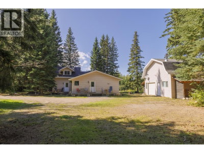 1475 DORVAL Road | McBride British Columbia | Slide Image Two