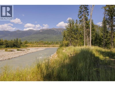 1475 DORVAL Road | McBride British Columbia | Slide Image Three