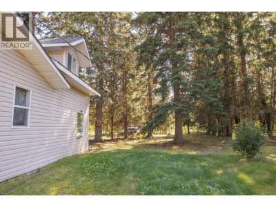 1475 DORVAL Road | McBride British Columbia | Slide Image Seven