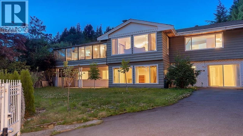 1181 CHARTWELL Drive West Vancouver British Columbia, V7S 2R1 - 7 Bedrooms Home For Sale