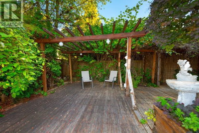 1181 CHARTWELL Drive | West Vancouver British Columbia | Slide Image Thirty-five