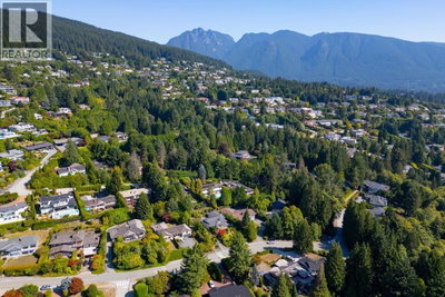 1181 CHARTWELL Drive | West Vancouver British Columbia | Slide Image Thirty-eight