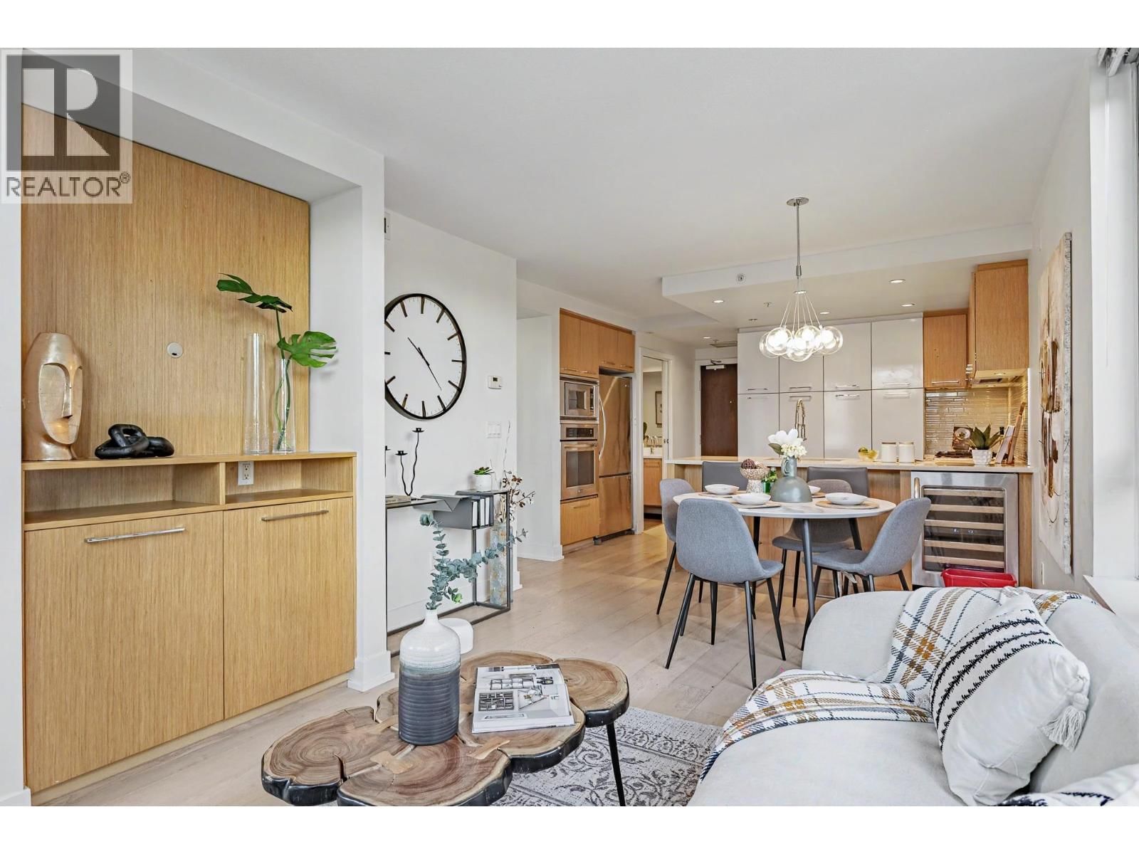 1680 4TH Avenue, Vancouver, British Columbia V6J 0B7