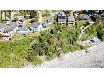 6221 SUNSHINE COAST Highway | Sechelt British Columbia | Slide Image One