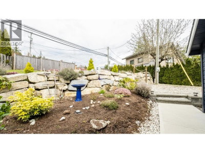 6221 SUNSHINE COAST Highway | Sechelt British Columbia | Slide Image Twenty-two