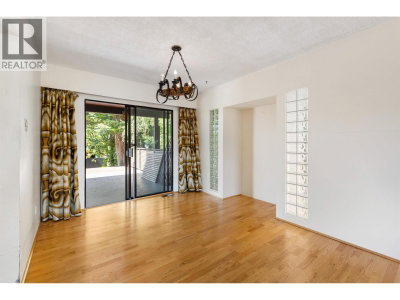 2019 PAULUS Crescent | Burnaby British Columbia | Slide Image Sixteen