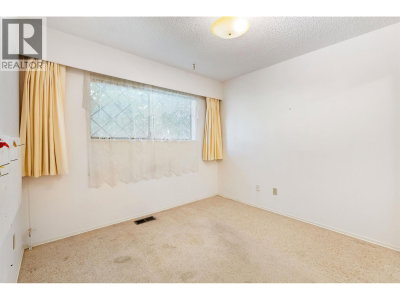 2019 PAULUS Crescent | Burnaby British Columbia | Slide Image Eighteen