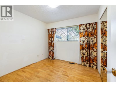 2019 PAULUS Crescent | Burnaby British Columbia | Slide Image Twenty