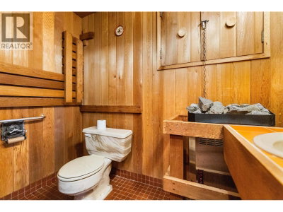 2019 PAULUS Crescent | Burnaby British Columbia | Slide Image Twenty-six