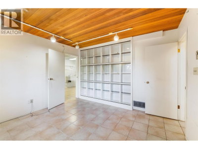 2019 PAULUS Crescent | Burnaby British Columbia | Slide Image Twenty-seven