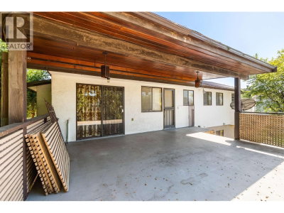 2019 PAULUS Crescent | Burnaby British Columbia | Slide Image Thirty-eight