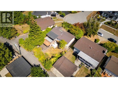 2019 PAULUS Crescent | Burnaby British Columbia | Slide Image Thirty-nine