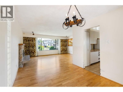 2019 PAULUS Crescent | Burnaby British Columbia | Slide Image Five