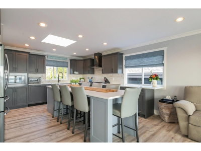 15587 SEMIAHMOO Avenue | White Rock British Columbia | Slide Image Six