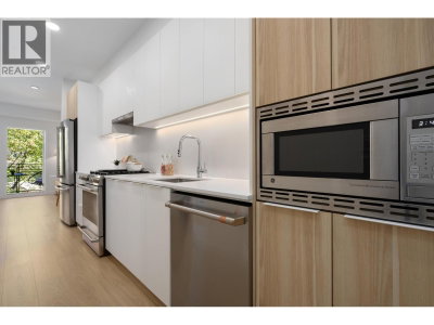 2450 GARDEN Drive | Vancouver British Columbia | Slide Image Thirteen