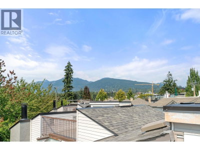 230 16TH Street | North Vancouver British Columbia | Slide Image Thirty-three
