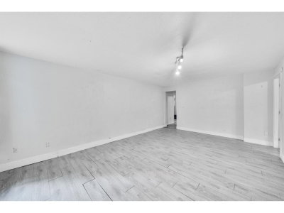 14339 74A Avenue | Surrey British Columbia | Slide Image Twenty-six