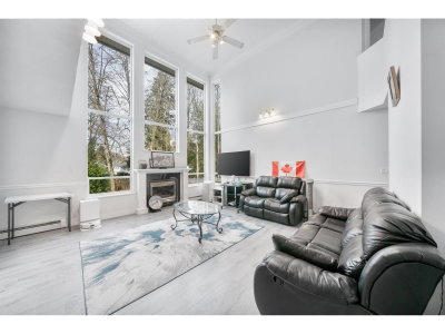 14339 74A Avenue | Surrey British Columbia | Slide Image Five