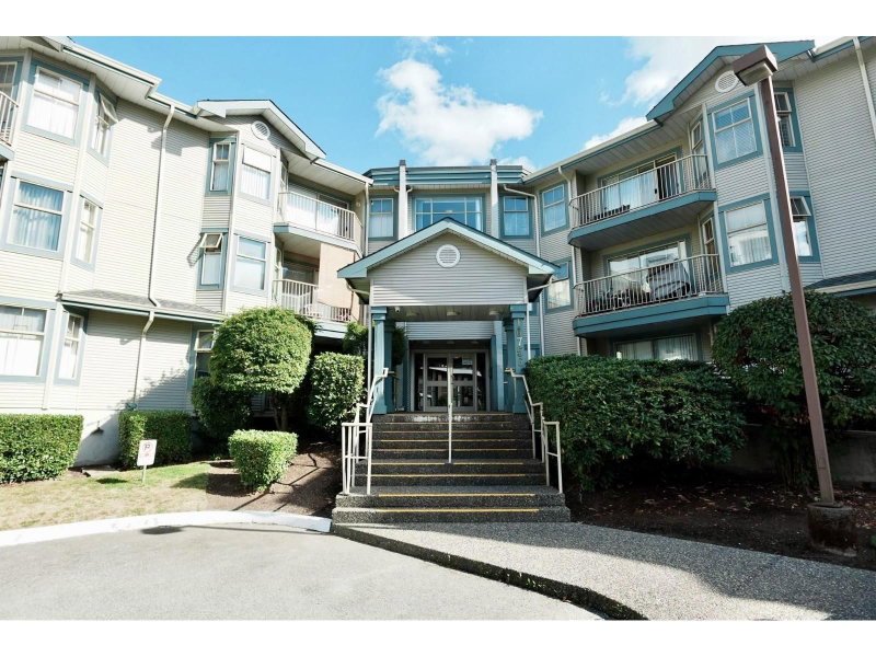 10756 138 Street North Surrey British Columbia, V3T 4K5 - 2 Bedrooms Condo For Sale