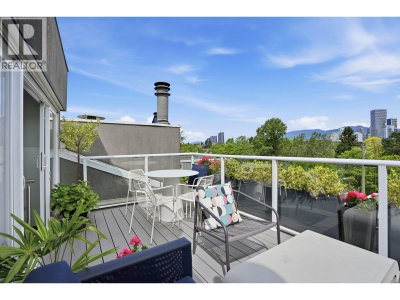 2224 SPRUCE Street | Vancouver British Columbia | Slide Image Four