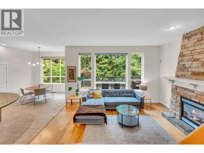 78 CLIFFWOOD Drive | Port Moody British Columbia | Slide Image Thirteen