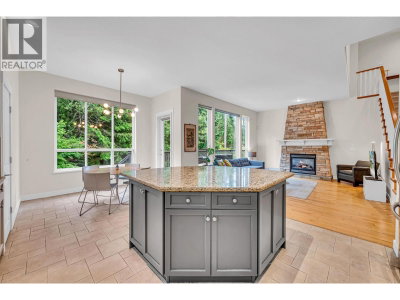 78 CLIFFWOOD Drive | Port Moody British Columbia | Slide Image Fourteen