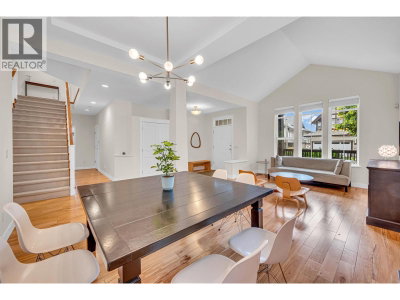 78 CLIFFWOOD Drive | Port Moody British Columbia | Slide Image Nine