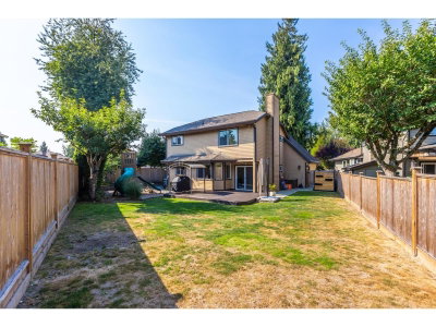 16163 BROOKSIDE Grove | Surrey British Columbia | Slide Image Forty