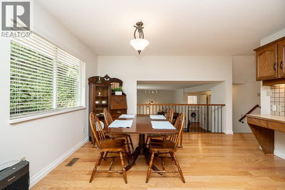2670 BREWSTER Drive | Coquitlam British Columbia | Slide Image Eleven