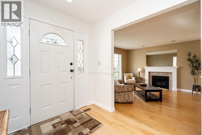2670 BREWSTER Drive | Coquitlam British Columbia | Slide Image Three
