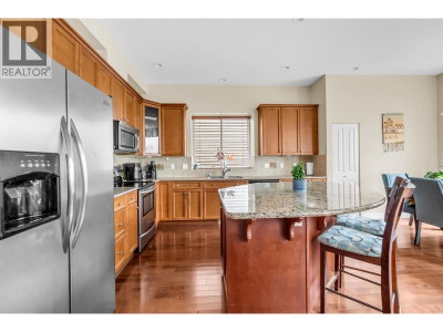 118 FERNWAY Drive | Port Moody British Columbia | Slide Image Sixteen