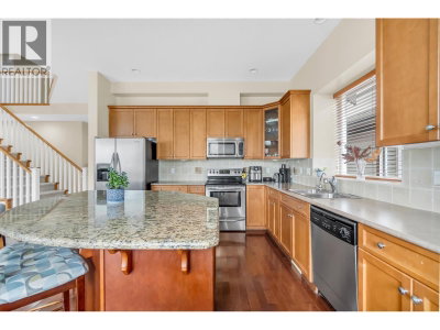 118 FERNWAY Drive | Port Moody British Columbia | Slide Image Eighteen