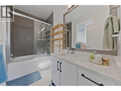 6532 KNIGHT Street | Vancouver British Columbia | Slide Image Six