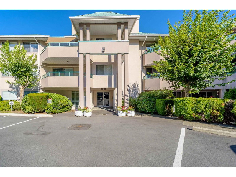 33175 OLD YALE Road Abbotsford British Columbia, V2S 2J4 - 2 Bedrooms Condo For Sale