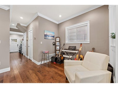 21015 80A Avenue | Langley British Columbia | Slide Image Twelve